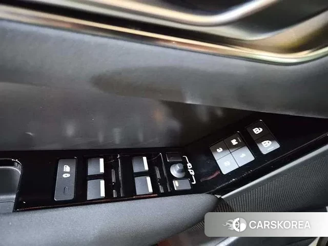 Land Rover Range Rover Velar 2024 Белый из Кореи, фото 2