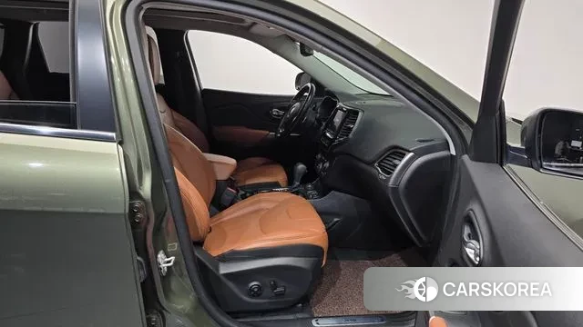 Jeep Cherokee (KL) 2021 Цвет тростника из Кореи, фото 2