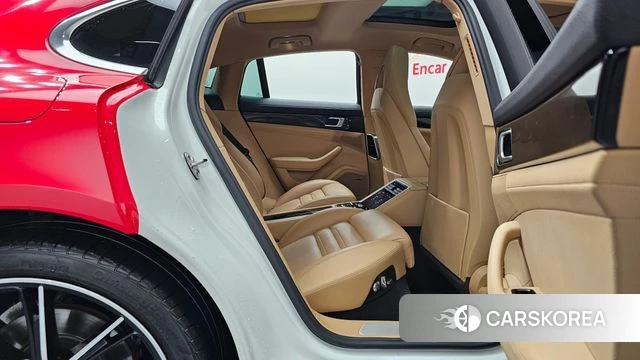 Porsche Panamera (971) 2019 Красный из Кореи, фото 2