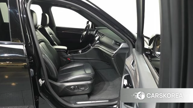 Jeep Grand Cherokee (WL) 2023 Черный из Кореи, фото 2