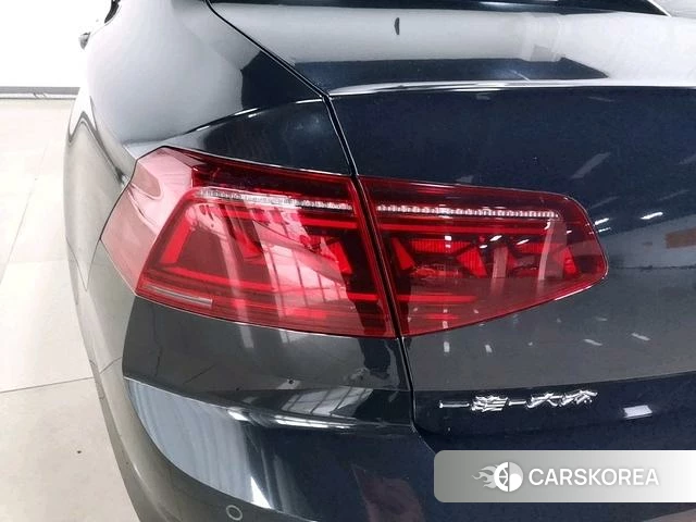 Volkswagen Magotan 2024 Черный из Китая, фото 2