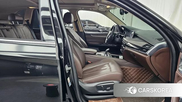BMW X5 (F15) 2018 Черный из Кореи, фото 2