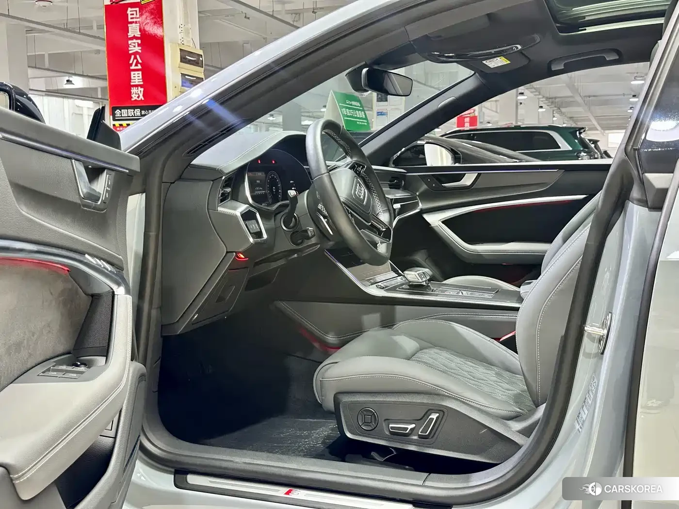 Audi A7L 2024 Silver/gray из Китая, фото 2