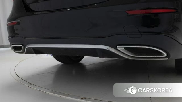 Mercedes-Benz E-Class W213 2022 Черный из Кореи, фото 2