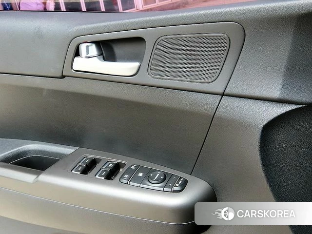 Kia Sportage The Bold 2021 Серебряный из Кореи, фото 2