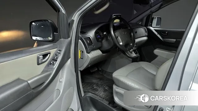 Hyundai The New Grand Starex 2019 Серебристо-серый из Кореи, фото 2