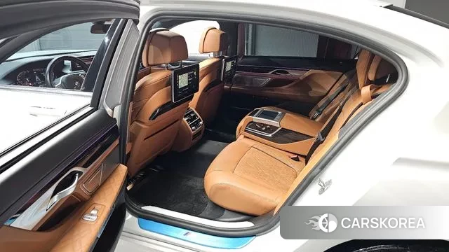 BMW 7 Series (G11) 2022 Белый из Кореи, фото 2