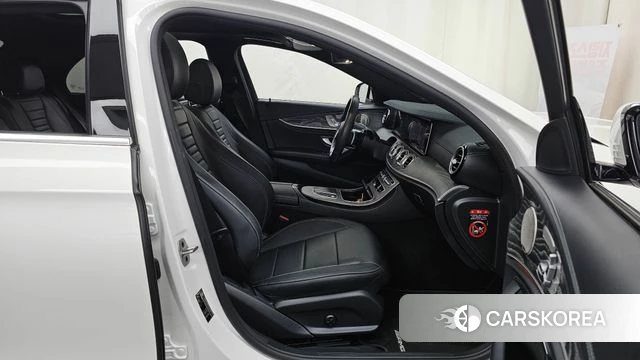 Mercedes-Benz E-Class W213 2021 Белый из Кореи, фото 2