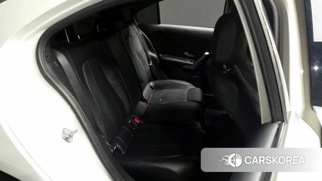 Mercedes-Benz A-Class W177 2021 Белый из Кореи, фото 2