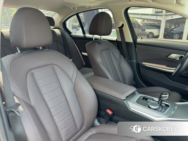 BMW 3 series 2021 Белый из Китая, фото 2