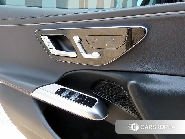 Mercedes-Benz E-Class W214 2025 Черный из Кореи, фото 2
