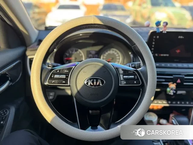 Kia Seltos 2021 Белый из Кореи, фото 2