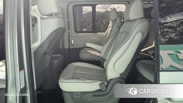 Hyundai Staria 2024 Серебристо-серый из Кореи, фото 2