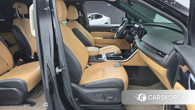 Kia Carnival 4th generation 2023 Черный из Кореи, фото 2