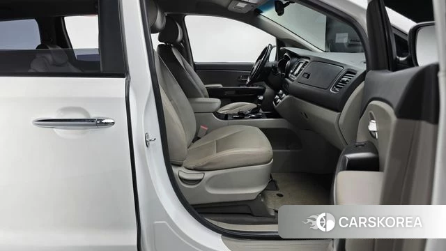 Kia The New Carnival 2019 Белый из Кореи, фото 2