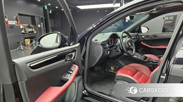 Porsche Macan 2022 Черный из Кореи, фото 2