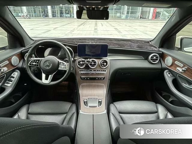 Mercedes-Benz GLC 2021 Белый из Китая, фото 2