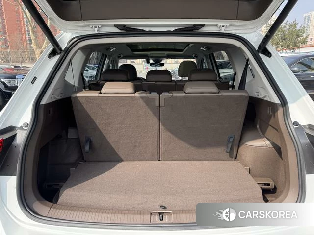 Volkswagen Tiguan L 2023 Белый из Китая, фото 2