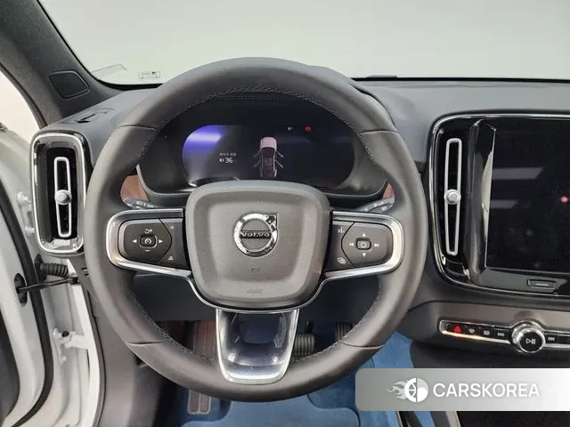 Volvo C40 Richards 2024 Белый из Кореи, фото 2