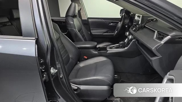 Toyota RAV4 5th Generation 2022 Серый из Кореи, фото 2