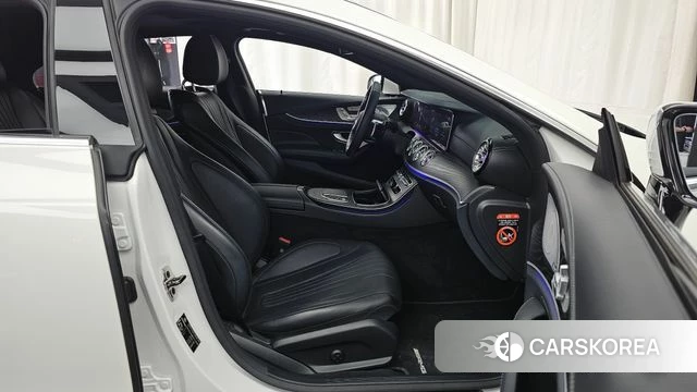 Mercedes-Benz CLS-Class C257 2023 Белый из Кореи, фото 2