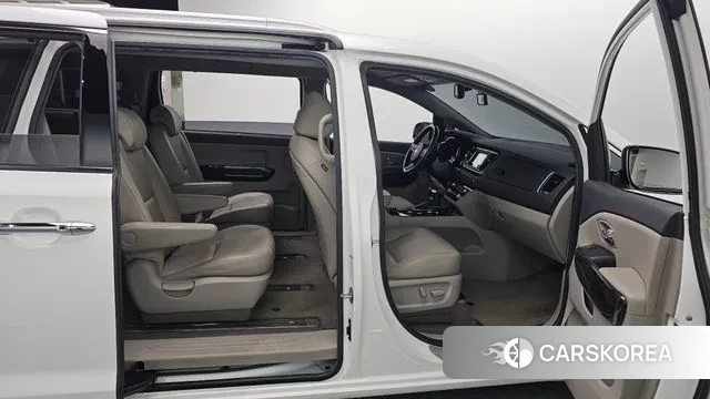 Kia The New Carnival 2019 Белый из Кореи, фото 2