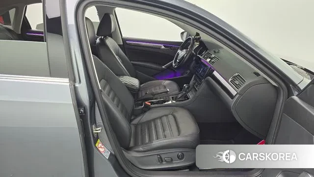 Volkswagen The New Passat 2018 Серый из Кореи, фото 2