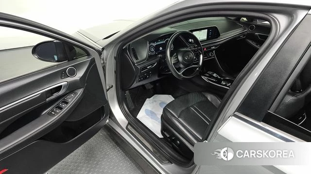 Hyundai Sonata (DN8) 2021 Серебряный из Кореи, фото 2