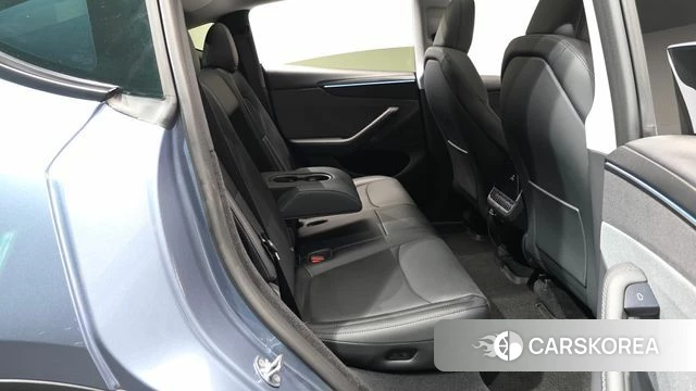 Tesla Model Y 2025 Небесно-голубой из Кореи, фото 2