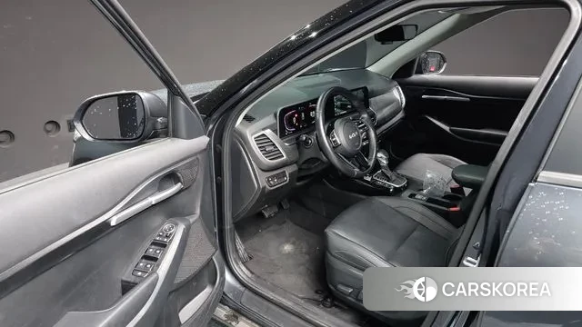 Kia The New Seltos 2022 Серый из Кореи, фото 2