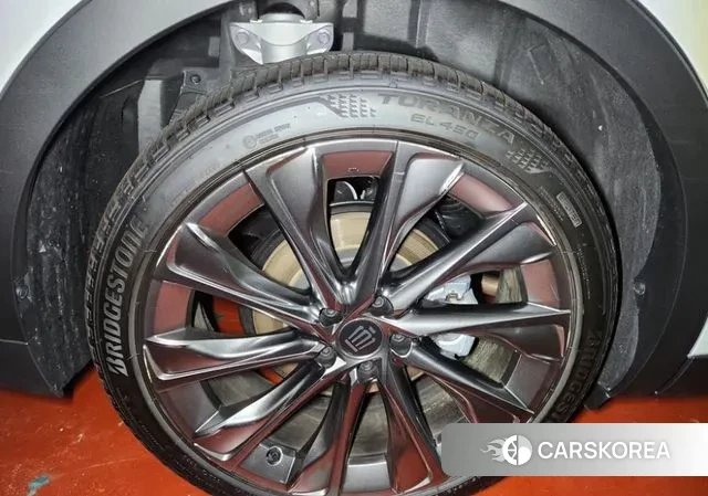 Toyota Crown Crossover 2023 Белый из Кореи, фото 2