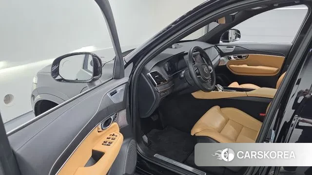 Volvo XC90 second Generation 2022 Черный из Кореи, фото 2