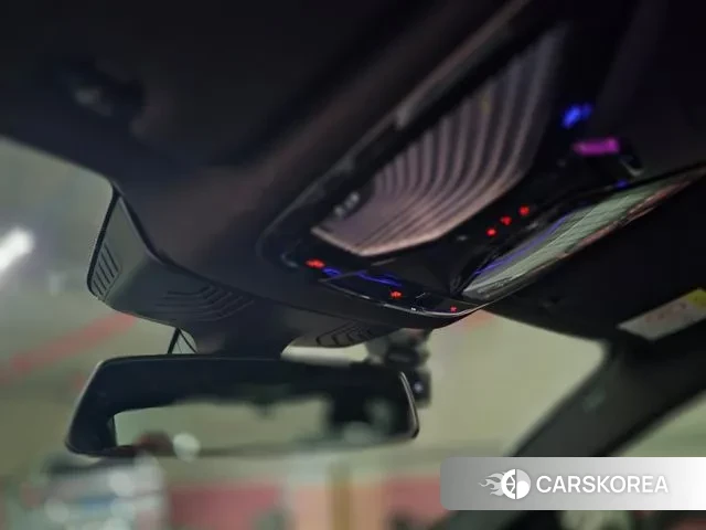 BMW 5 Series (G30) 2021 Белый из Кореи, фото 2