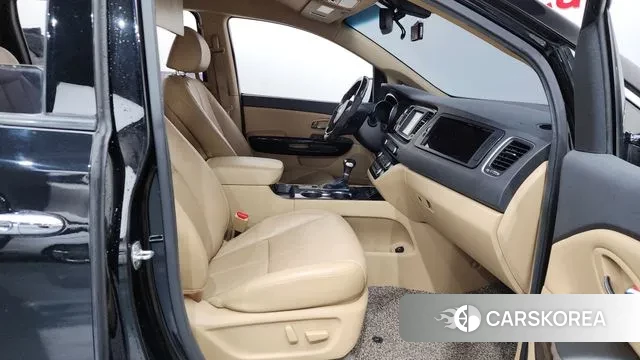 Kia The New Carnival 2018 Черный из Кореи, фото 2