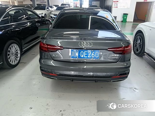 Audi A4L 2023 Темно-серый из Китая, фото 2