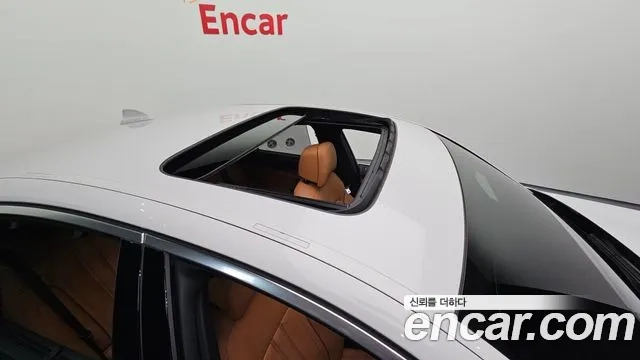 BMW 5 Series (G30) 2023 Белый из Кореи, фото 2