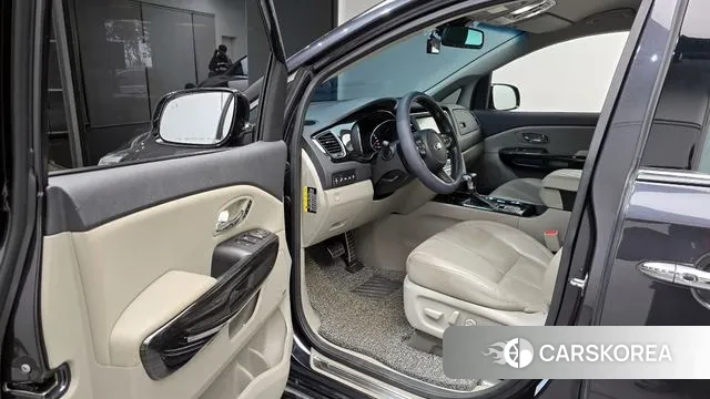 Kia The New Carnival 2018 Серый из Кореи, фото 2