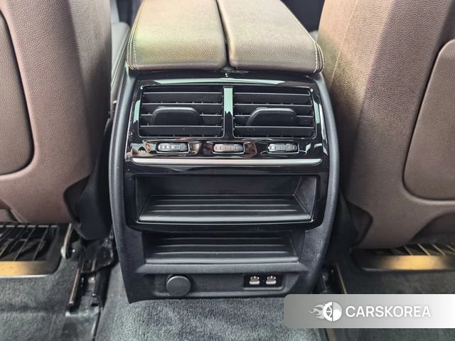 BMW 5 series 2023 Черный из Китая, фото 2