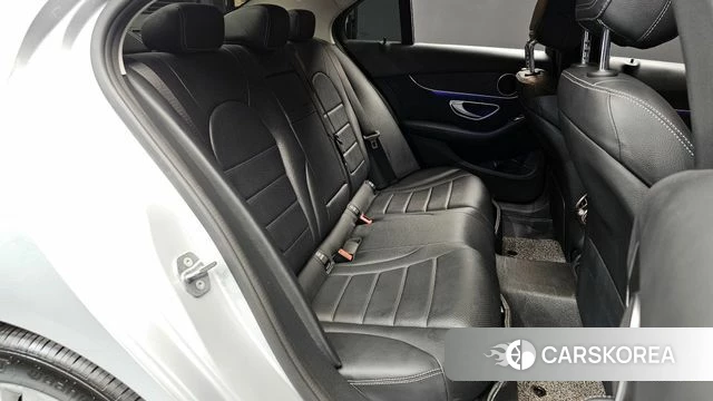 Mercedes-Benz C-Class W205 2019 Серебристо-серый из Кореи, фото 2