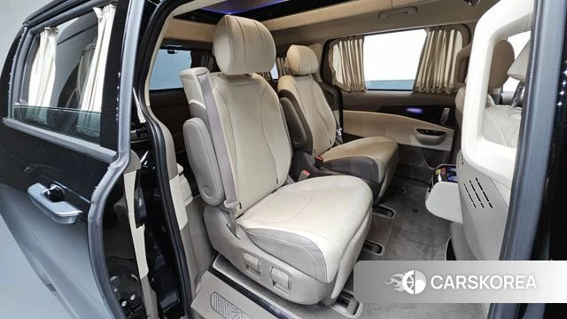 Kia Carnival 4th generation 2023 Черный из Кореи, фото 2