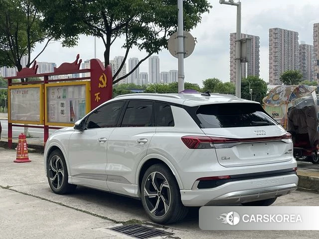 Audi Q4 e-tron 2023 Белый из Китая, фото 2