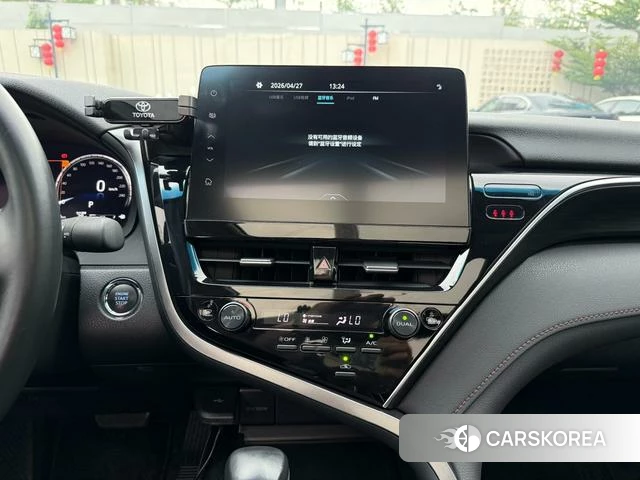 Toyota Camry 2021 Серебристо-серый из Китая, фото 2