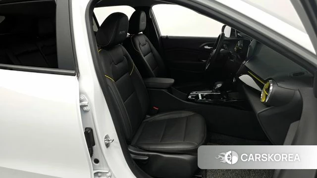 Chevrolet (GM Daewoo) Trax Crossover 2023 Белый из Кореи, фото 2