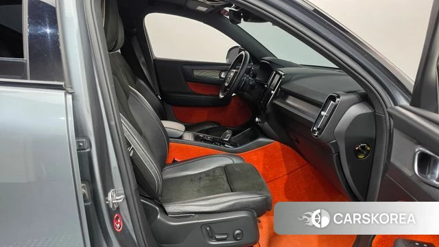 Volvo XC40 2018 Серый из Кореи, фото 2