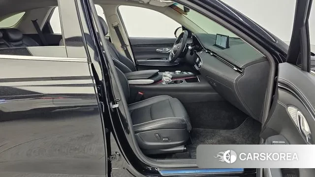 Genesis GV70 2022 Черный из Кореи, фото 2