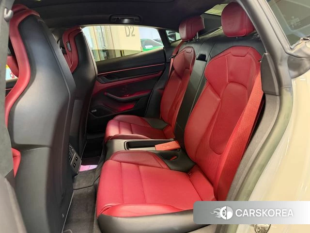 Porsche Taycan 2022 Розовый из Кореи, фото 2