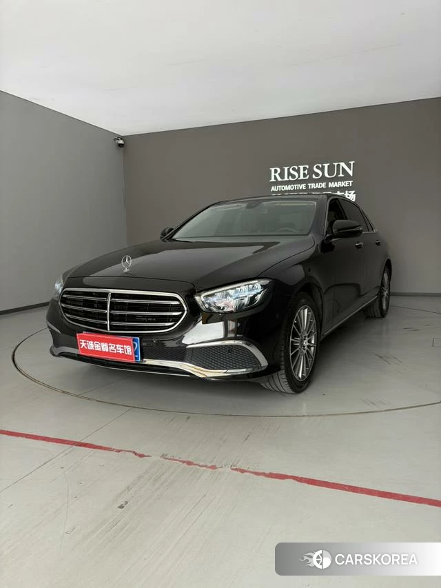 Mercedes-Benz E-class 2023 Черный из Китая, фото 2