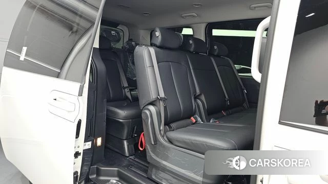 Hyundai Staria 2025 Белый из Кореи, фото 2