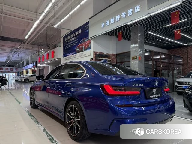 BMW 3 series 2022 Синий из Китая, фото 2