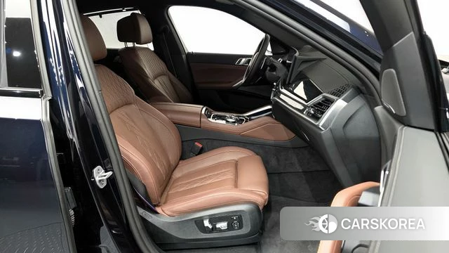 BMW X6 (G06) 2025 Черный из Кореи, фото 2